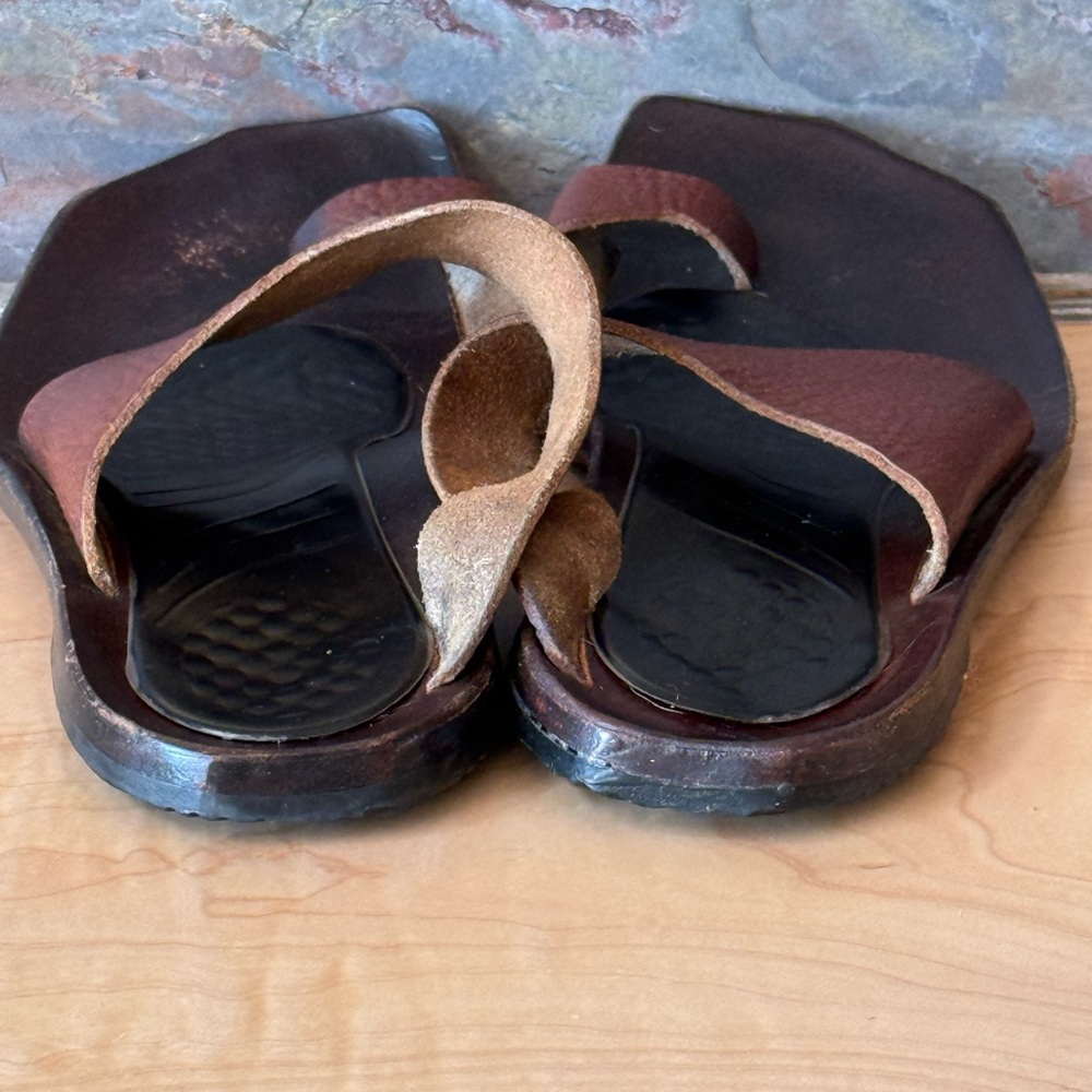 Cydwoq Hillary style sandal, brown pebbled leather, handmade in USA, 39.5 (9.5) - Picture 4 of 16